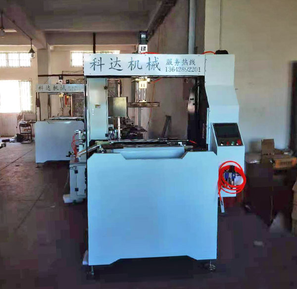 多年專注紙品包裝機械研發(fā)生產(chǎn)